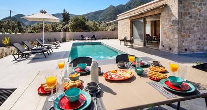 Villa Anthelia by Villa Plus