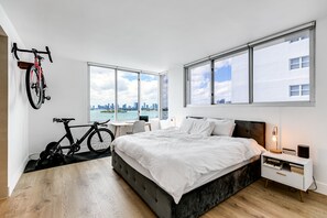 2 habitaciones, escritorio, tabla de planchar con plancha y wifi 