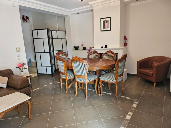 Condo, 1 Bedroom, Smoking, Terrace | Interior