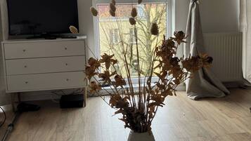 Apartment, 1 Bedroom, Garden View | Room amenity