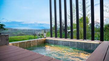 Casa rodante Confort, vista a la montaña | Wifi gratis y ropa de cama