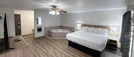 Suite, 1 King Bed, Non Smoking | Free WiFi