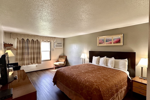Standard Room, 1 King Bed, Non Smoking