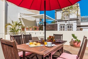 Outdoor dining - Santa Barbara (Las Palmas de Gran Canaria)