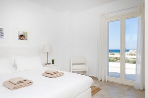 5 bedrooms, iron/ironing board, free WiFi, bed sheets