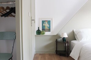 Standard Room | Free WiFi, bed sheets