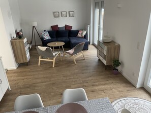 TV - Einfamilienhaus Max. 6 Gäste, 600m zum See, 300m zum Wald, Haustierfreundlich! (Lagówek)