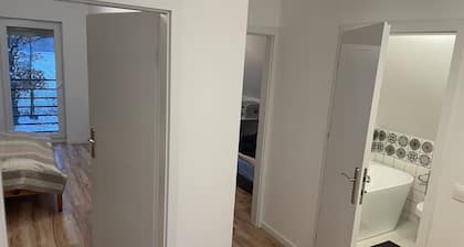 Einfamilienhaus Max. 6 Gäste, 600m zum See, 300m zum Wald, Haustierfreundlich!