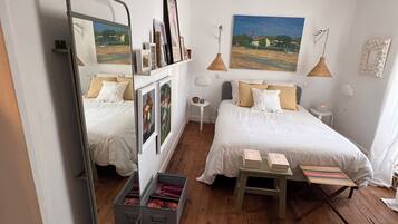 5 habitaciones, tabla de planchar con plancha, wifi y ropa de cama