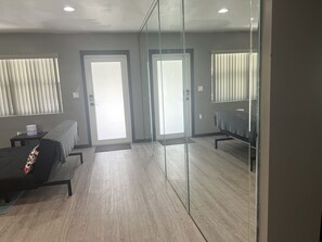 Interior - Modern Home in Miami Gardens with Gazebo, Fire Pit, and Pool (Miami Gardens)