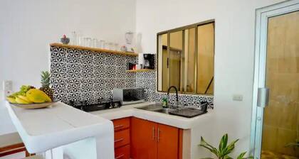 2 bedroom Suite 5mins to La Calzada +30MB wifi