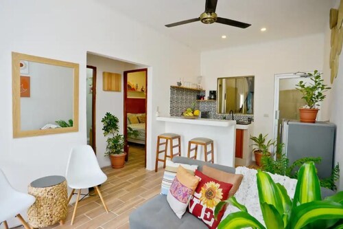 2 bedroom Suite 5mins to La Calzada +30MB wifi