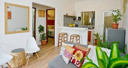 2 bedroom Suite 5mins to La Calzada +30MB wifi