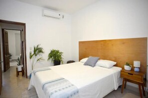 2 dormitorios, tabla de planchar con plancha, wifi y ropa de cama