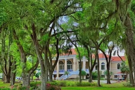 Exterior. Villa #9 at Lake Jovita Golf & Country Club, DISCOVER YOUR IDEAL GOLF RETREAT