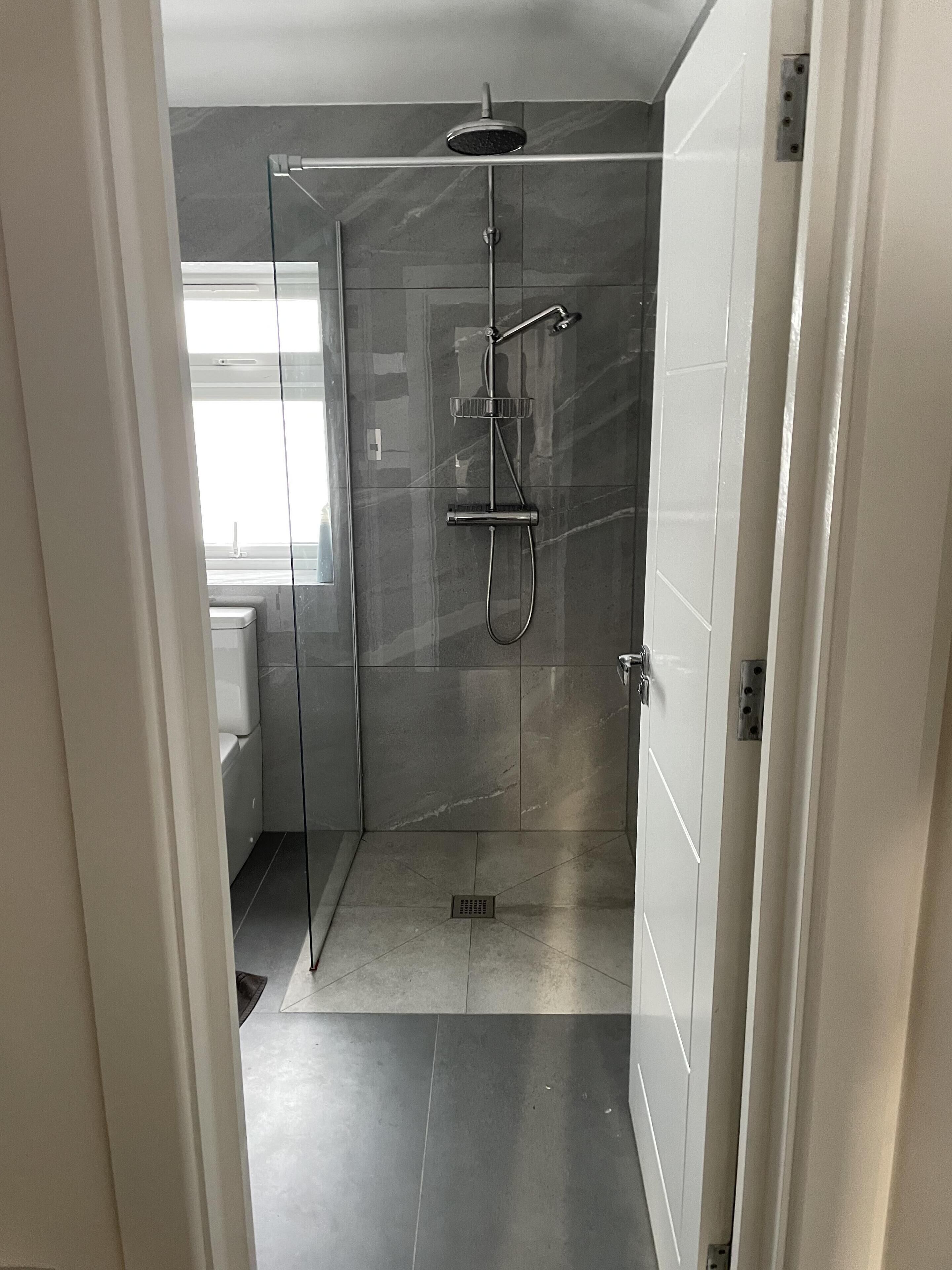 House | Bathroom | Shower, hair dryer, towels