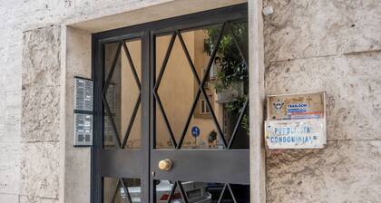 CERRONIS' CORNER ROMAN VACATIONS NEAR THE HEART OF ROME,
