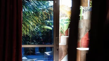 Estúdio exclusivo, sacada | Individualmente decorados, roupa de cama