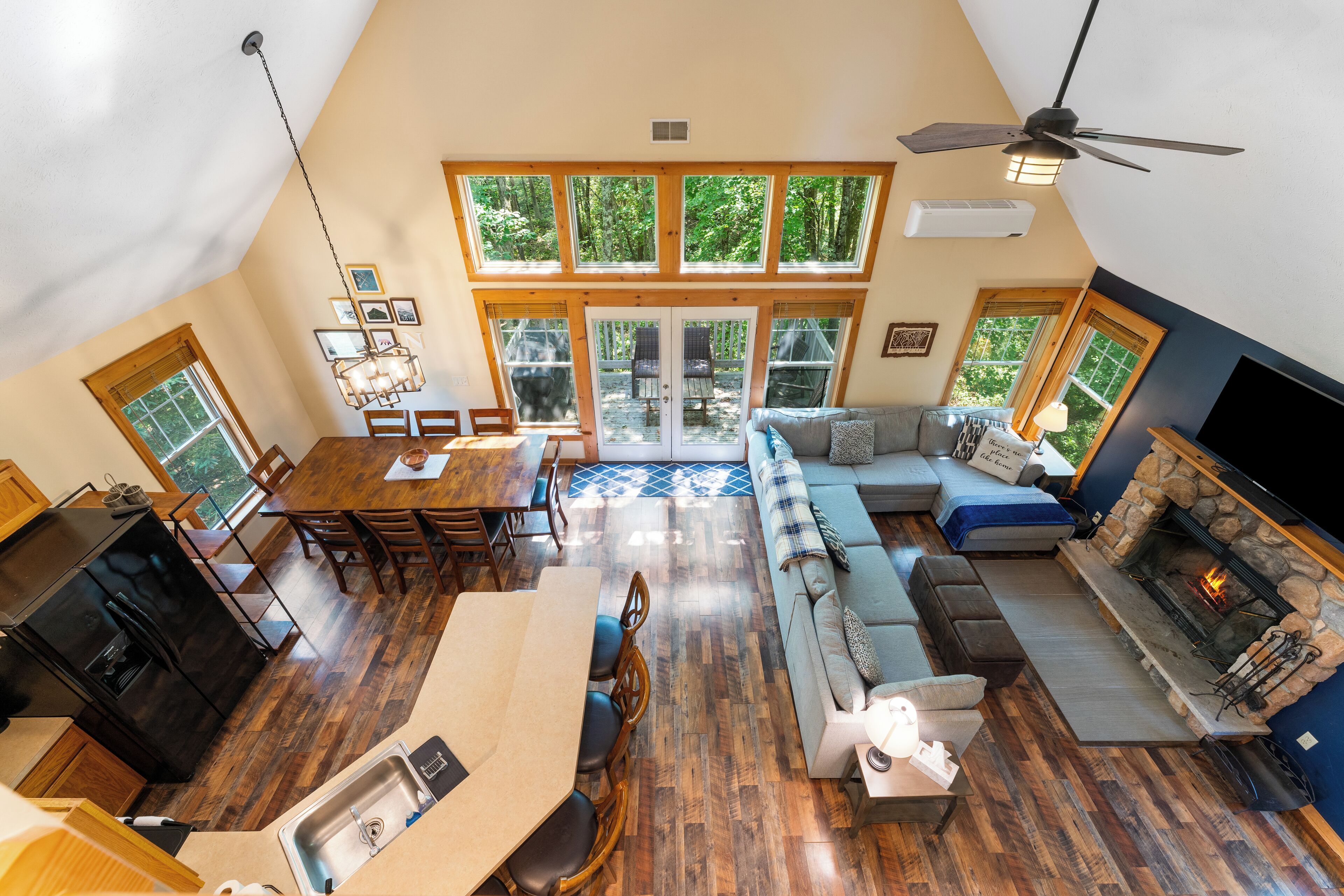Gorgeous Spacious Comfort at Camelback near activities