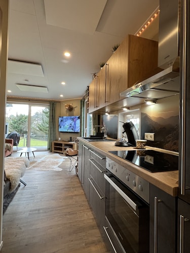 Gemütliches 4 Ferienhaus mit Whirlpool, Fitness, Infrarotsauna, Ebike, Alpakas