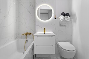 Hair dryer, towels, soap, shampoo - Studio Muranów II by Esteum Host (Warszawa)