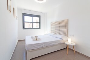 1 bedroom, iron/ironing board, free WiFi, bed sheets - Global Vacacional: Nice flat for couples in Puerto Sagunto (Puerto de Sagunto)