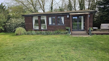 Cabin | Exterior