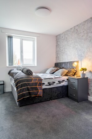 1 bedroom, WiFi, bed sheets - 1 Bedroom Apartment - Netflix - Ensuite -   Close To City Centre And NEC (Birmingham)