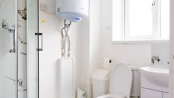 Towels, soap, shampoo, toilet paper