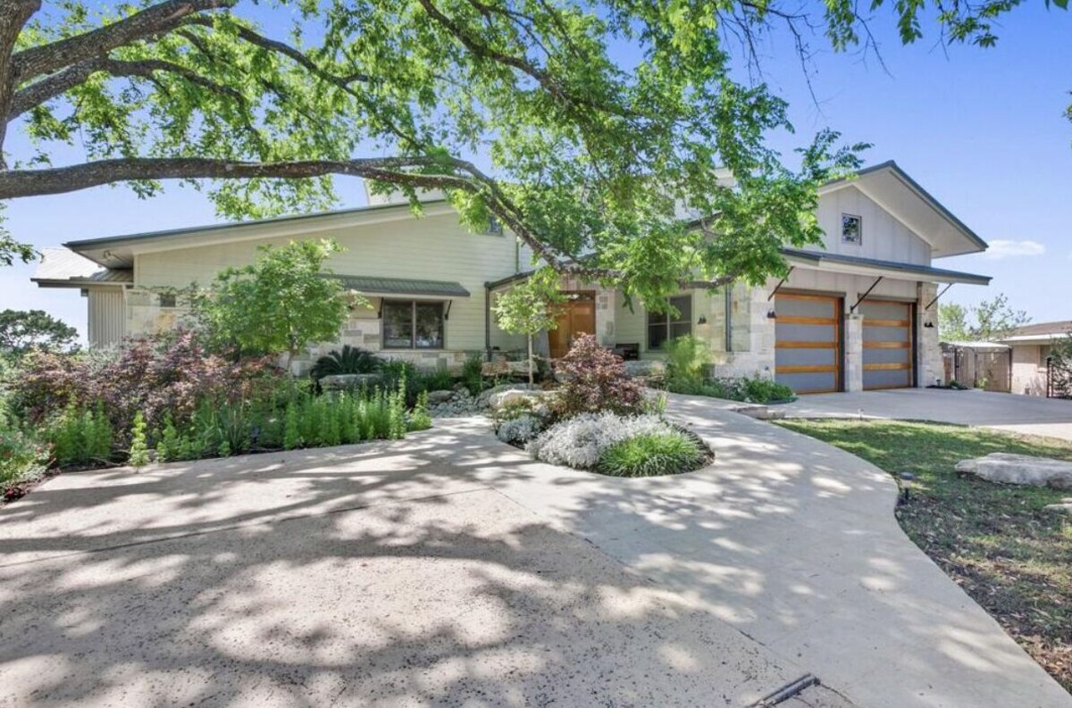 Photo 24 of New to market-Executive, custom home with a great view & heated pool 2020 008080