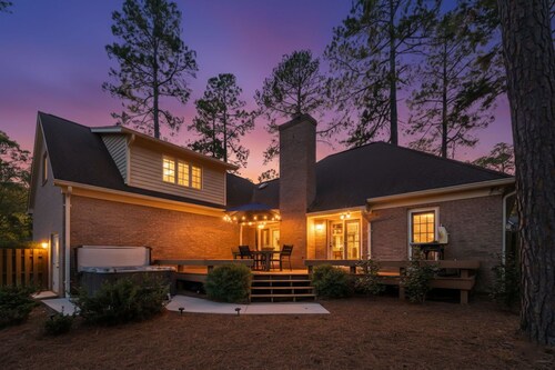 +Golf cart +Jacuzzi + Ping Pong + 0.6 miles to Historic Village and Pinehurst #2