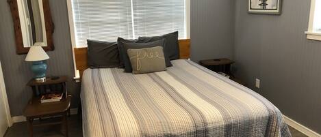 1 habitación, wifi y ropa de cama