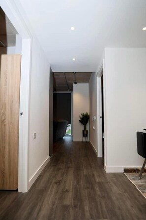 Apartment | Interior - Immaculate 3-bed Apartment Homes in London (London)