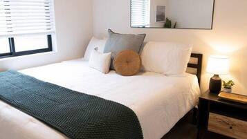 4 bedrooms, iron/ironing board, travel crib, free WiFi