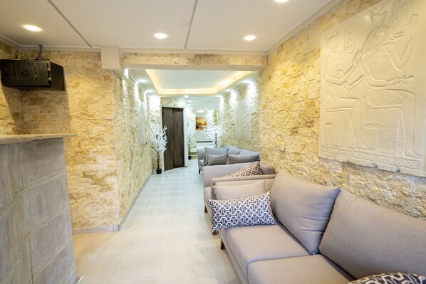 Reception - King of Pharaohs Pyramids View (Giza)