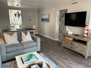 Smart TV, DVD player, books - 3031 Seascape Dream Vacation Destination with Pool and Beach Cabana33 (Hilton Head Island)