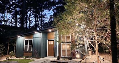 New, unique custom-built cottage, between Savannah and Tybee Island.