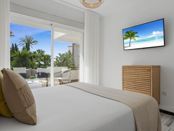 2 habitaciones, tabla de planchar con plancha, wifi y ropa de cama 
