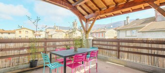 Gîte La Terrasse, near CNPE and Via Rhôna, ideal for cycling enthusiasts!