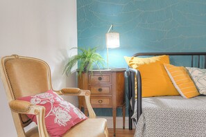 4 chambres, bureau, Wi-Fi, draps fournis