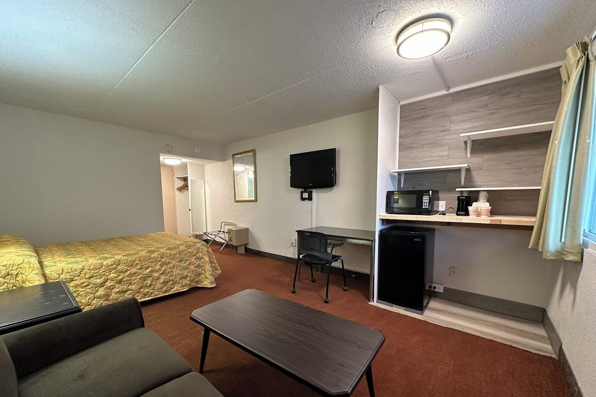 Superior Room, 1 King Bed