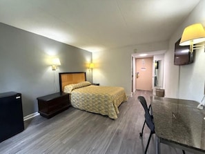 Economy Single Room, 1 Double Bed | Individually furnished, desk, laptop workspace, free WiFi - THE INN- PITTSBURGH (Pittsburgh)
