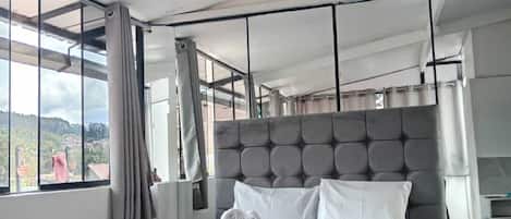 Standard Double Room, Mountain View | Desk, free WiFi