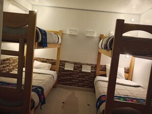 Basic Quadruple Room | Desk, free WiFi - HOSTAL LA RASA (Cusco)