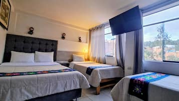 Comfort-Dreibettzimmer | Schreibtisch, kostenloses WLAN