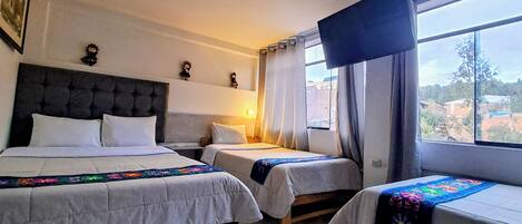 Comfort Triple Room | Desk, free WiFi
