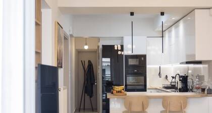 A penthouse apartment near the seaside (Nea Paralia)