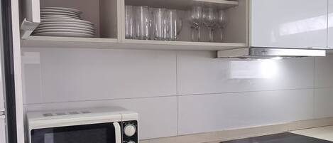 Microwave, oven, stovetop, dishwasher