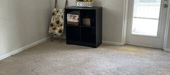 Cozy stay minutes from town!