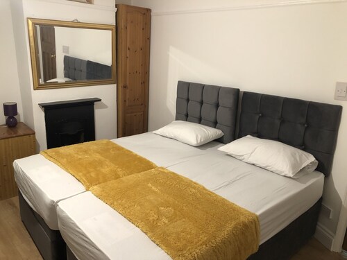 Golden Villa - Stunning three bedroom house